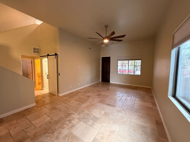 Foto del edificio - Gorgeous 4Bdm 2.5Ba Anthem Home with a Pool!