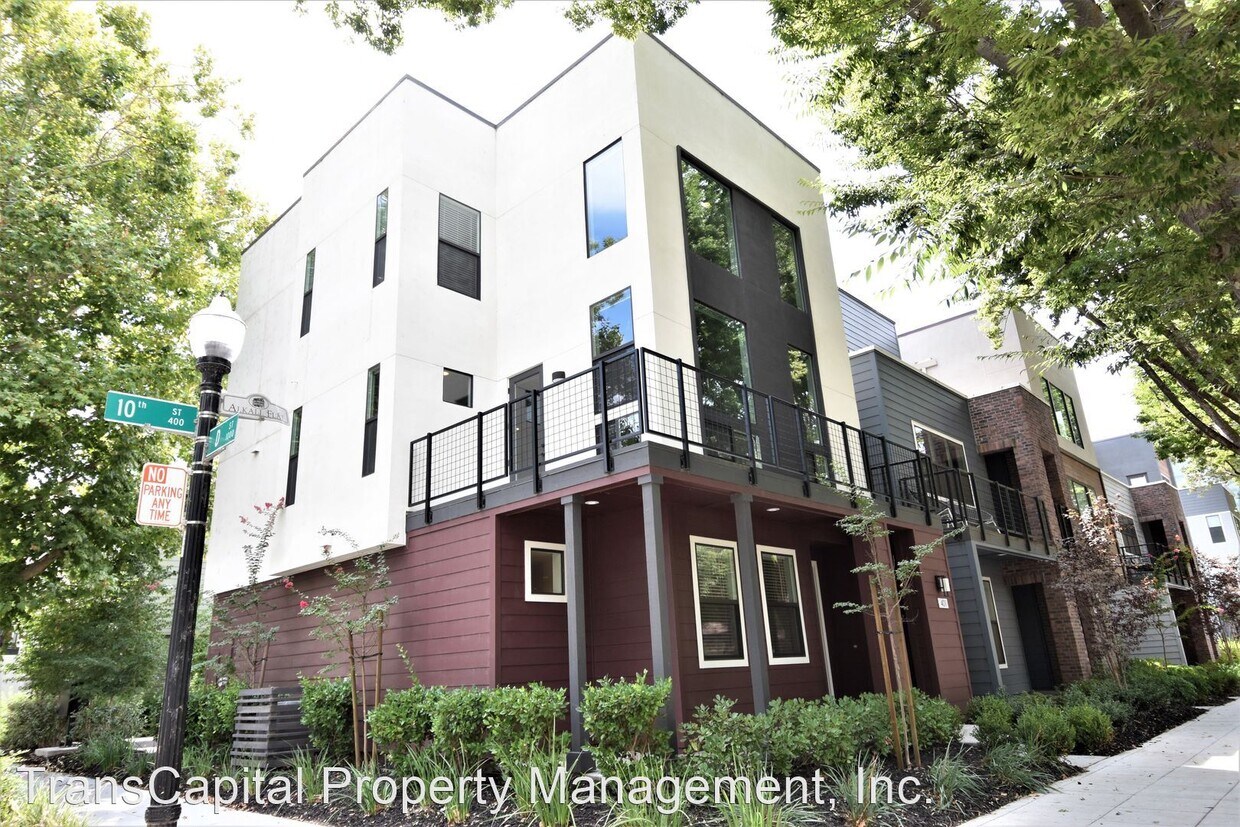 Foto principal - 3 br, 3.5 bath House - 401 10th Street