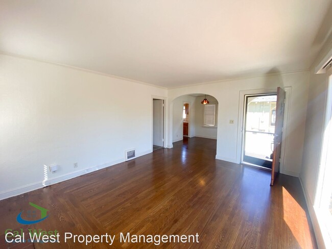 Building Photo - 2 br, 1 bath House - 435 IRVING AVE.