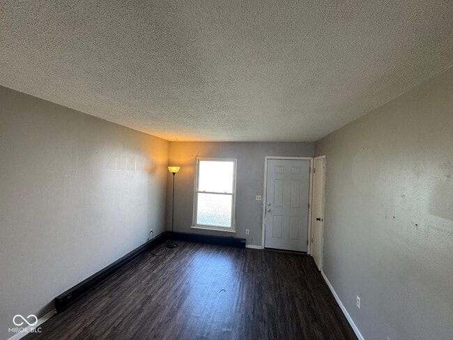 Building Photo - 102 S Bradner Ave