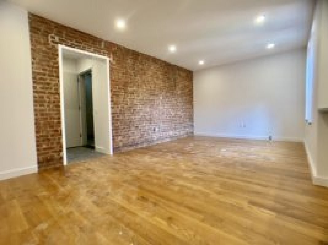 3971 Gouverneur Ave Unit GARDEN, The Bronx, NY 10463 Room for Rent in