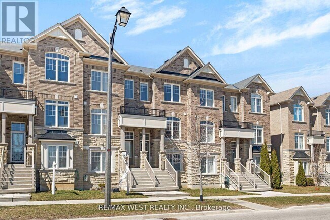 Building Photo - 308 Delray Dr