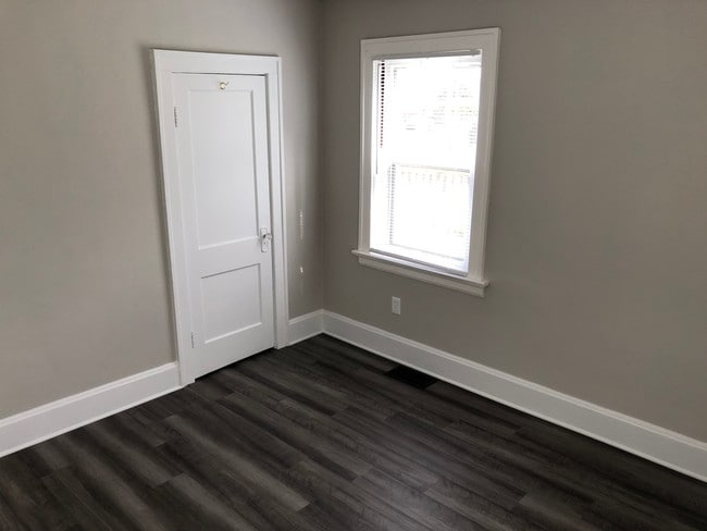 Building Photo - Cathedral