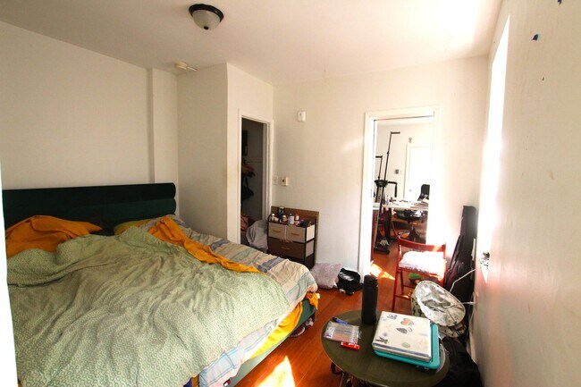 Foto del edificio - Spacious studio in a great area in Fishtown