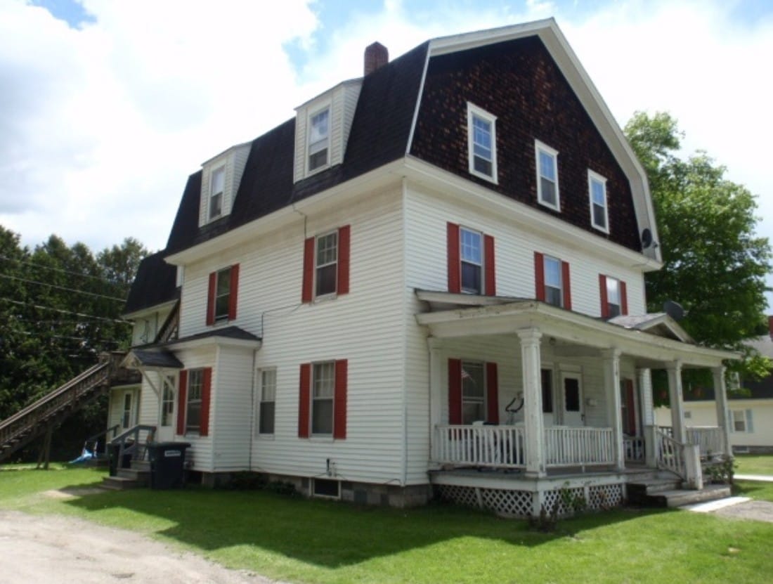 6668 South St, Proctor, VT 05765 Apartments in Proctor, VT