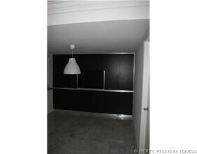 Building Photo - 1915 Brickell Ave