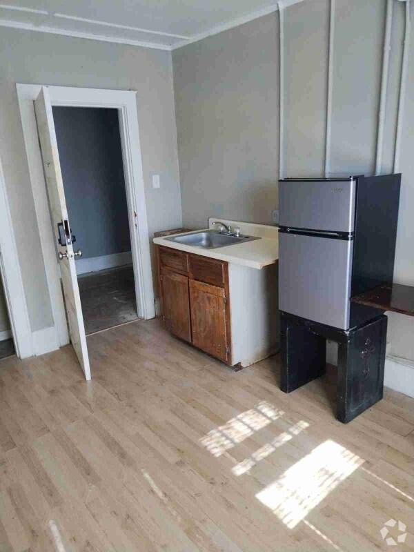 Entertainment District Apartments for Rent with Utilities Included