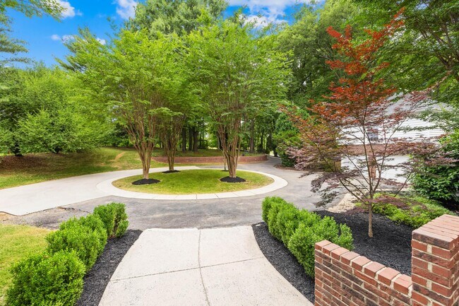 Foto del edificio - 7914 Gilead Rd