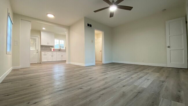 Foto del edificio - 1542 marine ave