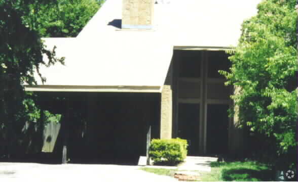 Primary Photo - Bridgeway Condominiums