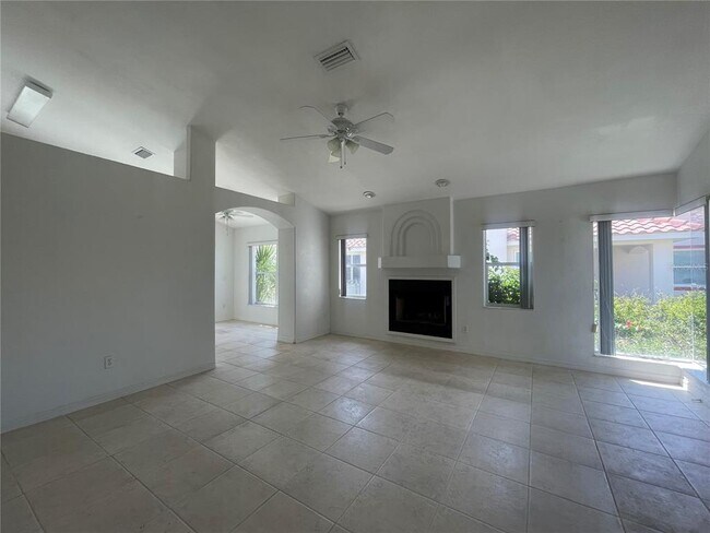 Foto del edificio - 1514 N Daytona Ave