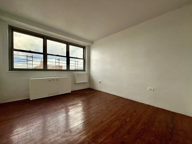 Building Photo - 880 Boynton Ave