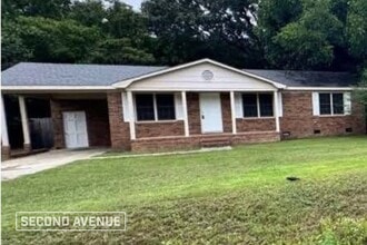 Building Photo - 1308 Bostian Dr