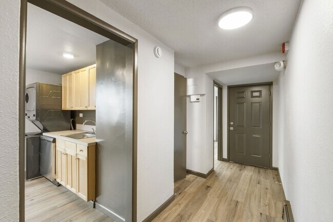 Foto del edificio - 16 N Broadway St