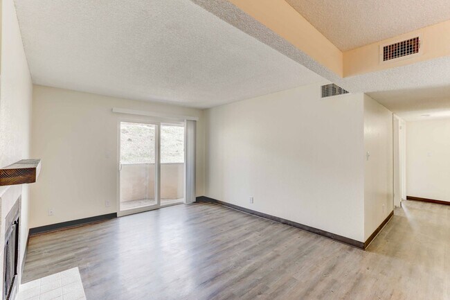 Interior Photo - Americana Lakewood Apartments