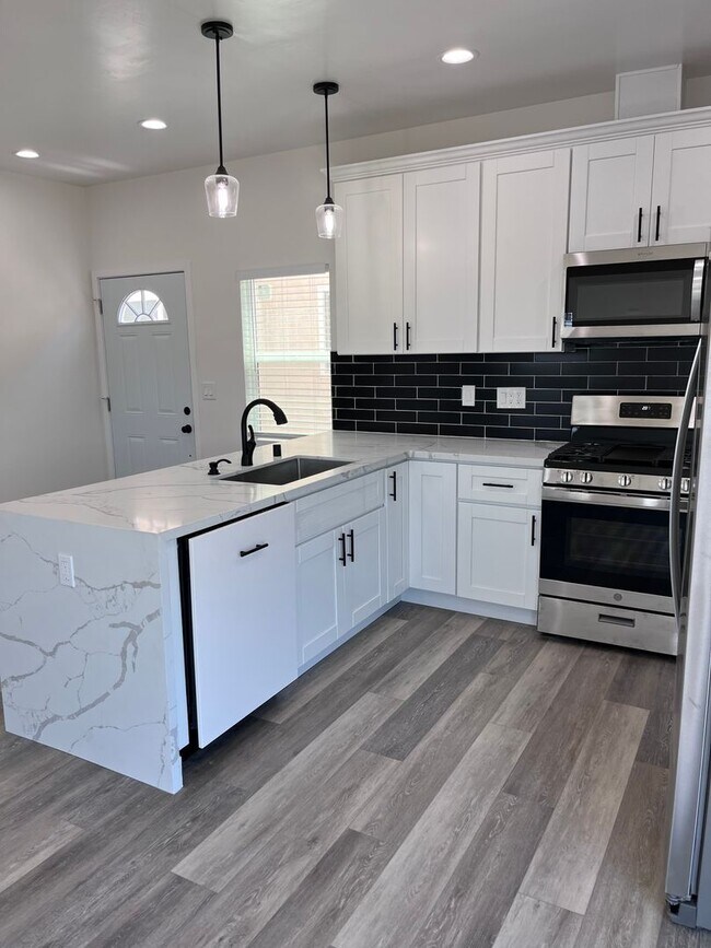 Foto del edificio - 5215-5217 Catoctin Drive