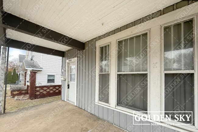 Foto del edificio - 900 1/2 West Main Street - NA