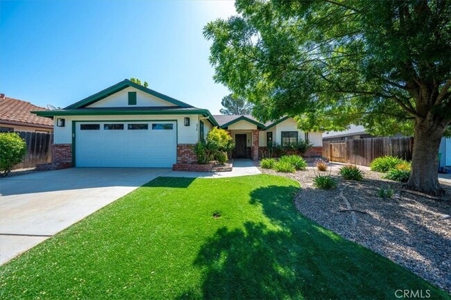 Building Photo - 836 Casals Dr