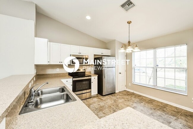 Building Photo - 3 Bedroom Pet-Friendly Home in Lehigh Acre...