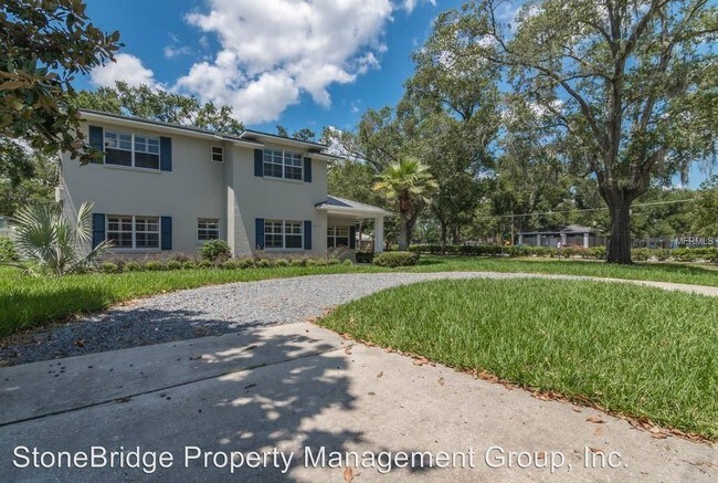 Foto del edificio - 4 br, 4 bath House - 1673 Mayfield Ave