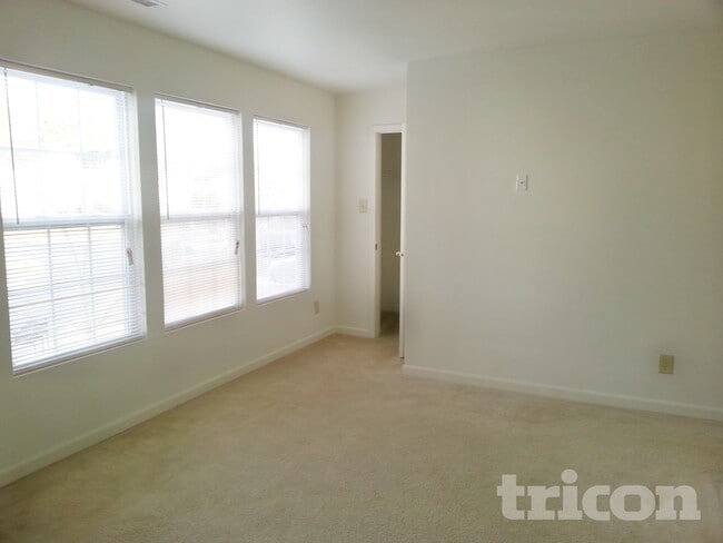 Foto del edificio - 1104 New Day Ct