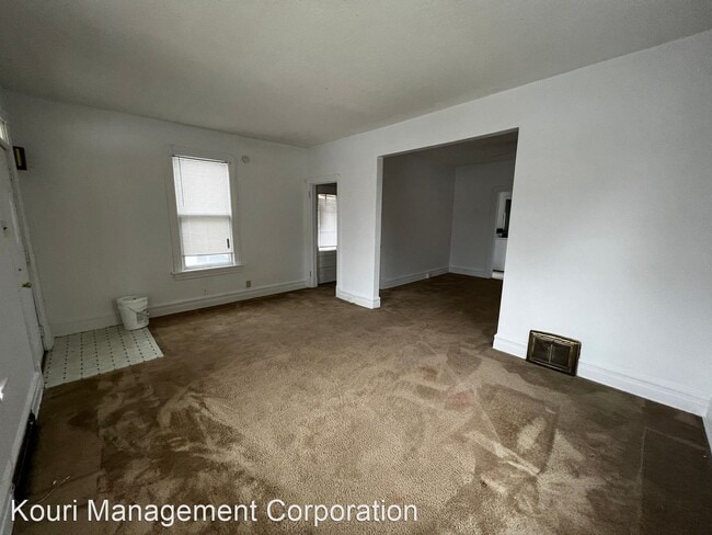 Building Photo - 3 br, 1 bath House - 219 S 4th St