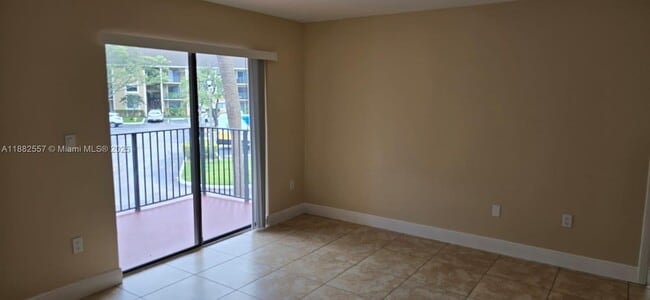 Building Photo - 9491 Palm Cir S