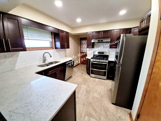 Foto del edificio - 1820 9th Ave