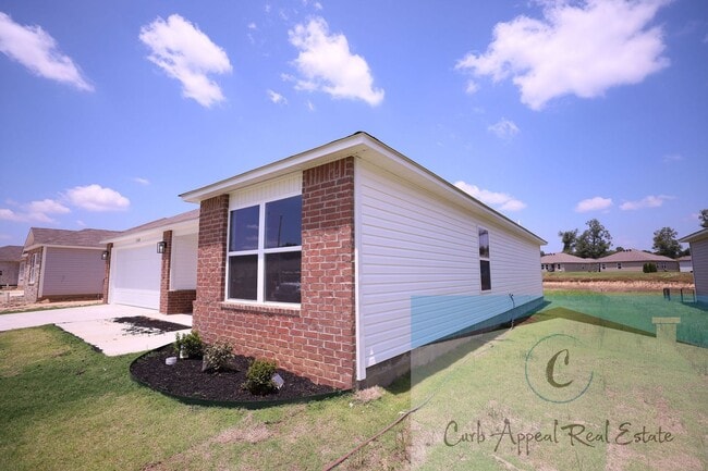 Building Photo - 5308 Yukon Dr