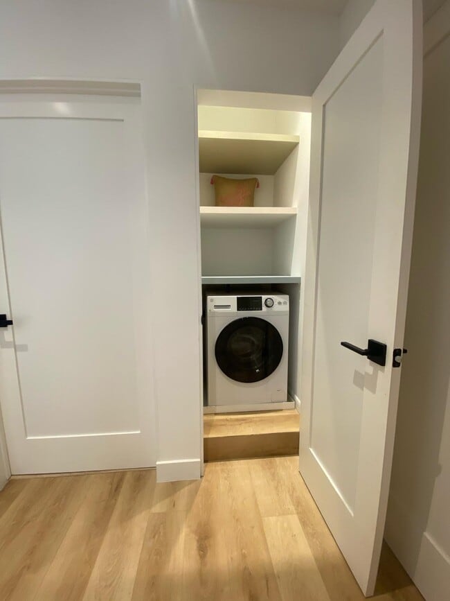 3BR, 3BA - 1,500SF - Plymouth Apartments