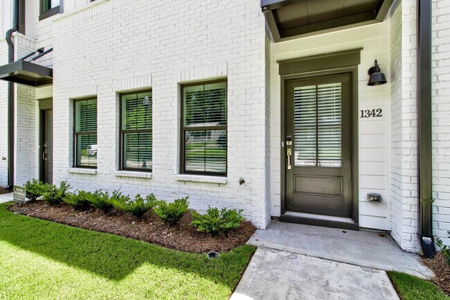 Foto del edificio - 1639 Eastland Rd SE