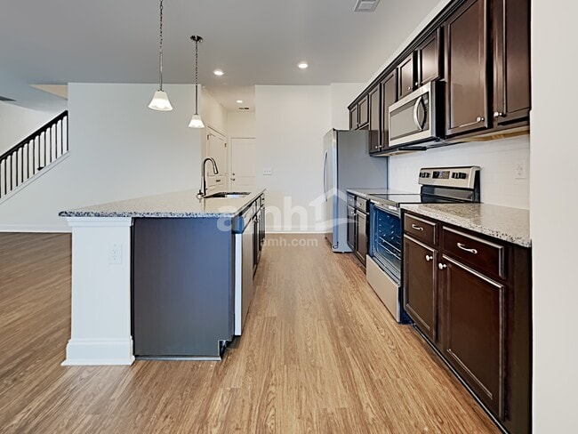 Building Photo - 308 Bering Ln