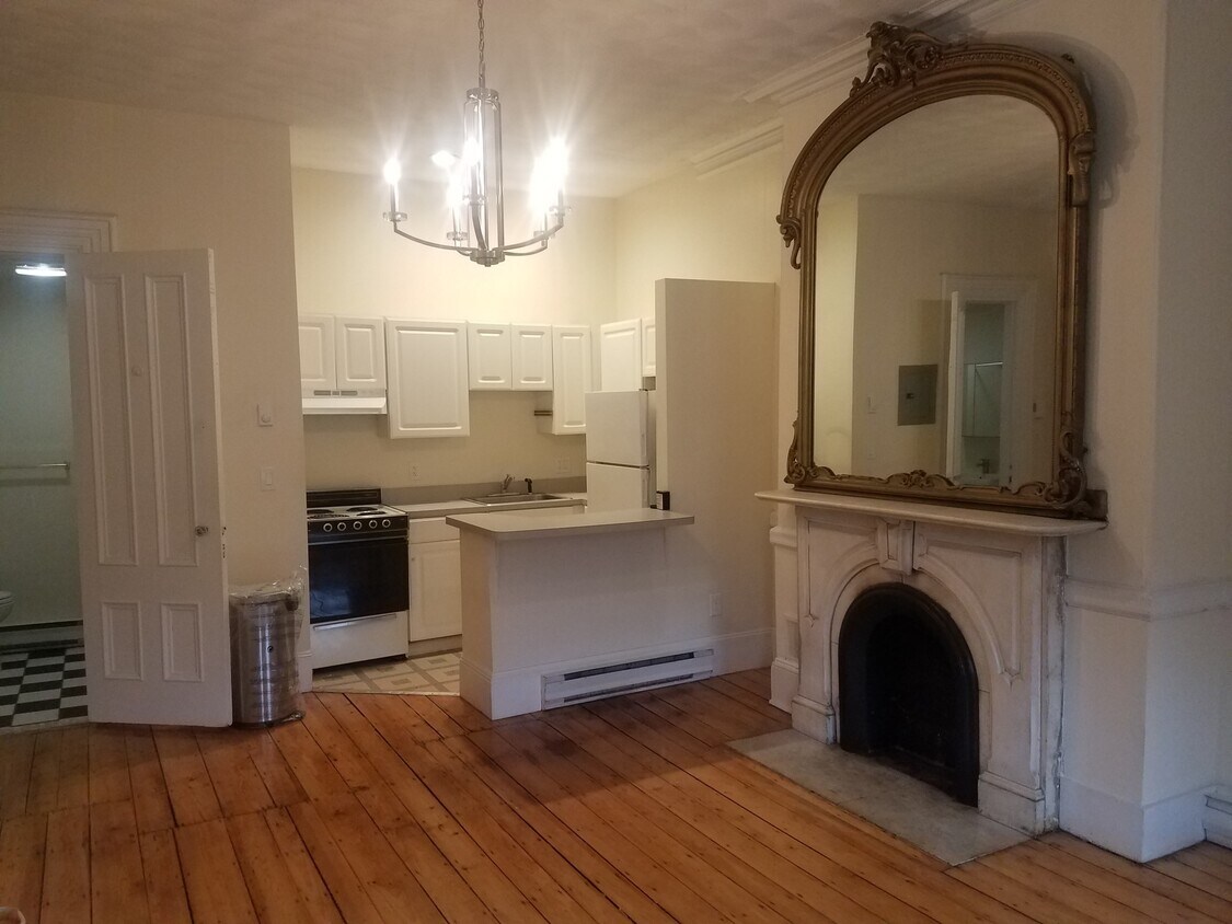 Primary Photo - 553 Massachusetts Ave