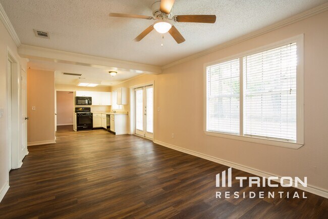 Foto del edificio - 18139 Lake Bend Dr