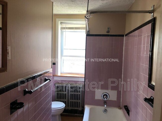 Building Photo - 424 Delmar St