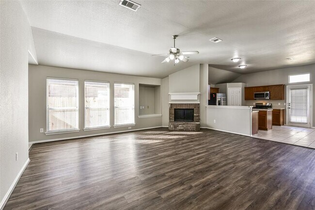 Foto del edificio - 6007 Minard Dr