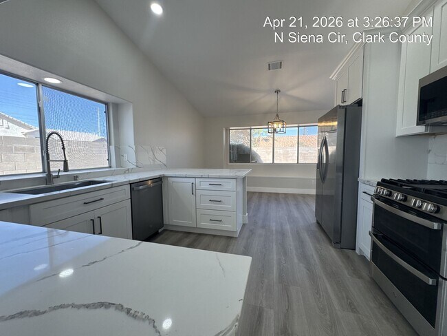 Foto del edificio - Remodeled Single Story, 4 Bedroom Home in Desert Shores
