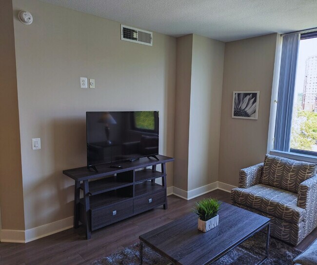Foto del edificio - 2200 Dock Ln