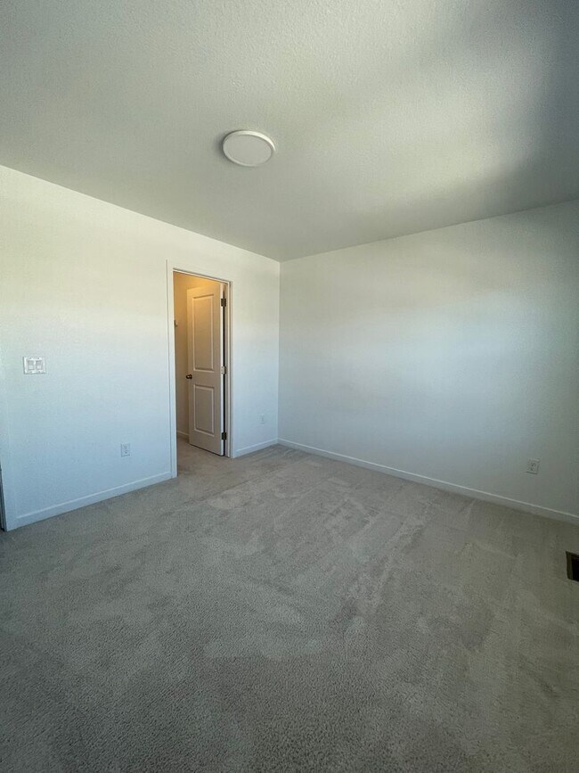 Foto del edificio - 762 176th Ave