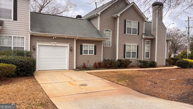 Building Photo - 474 Fraser St SE