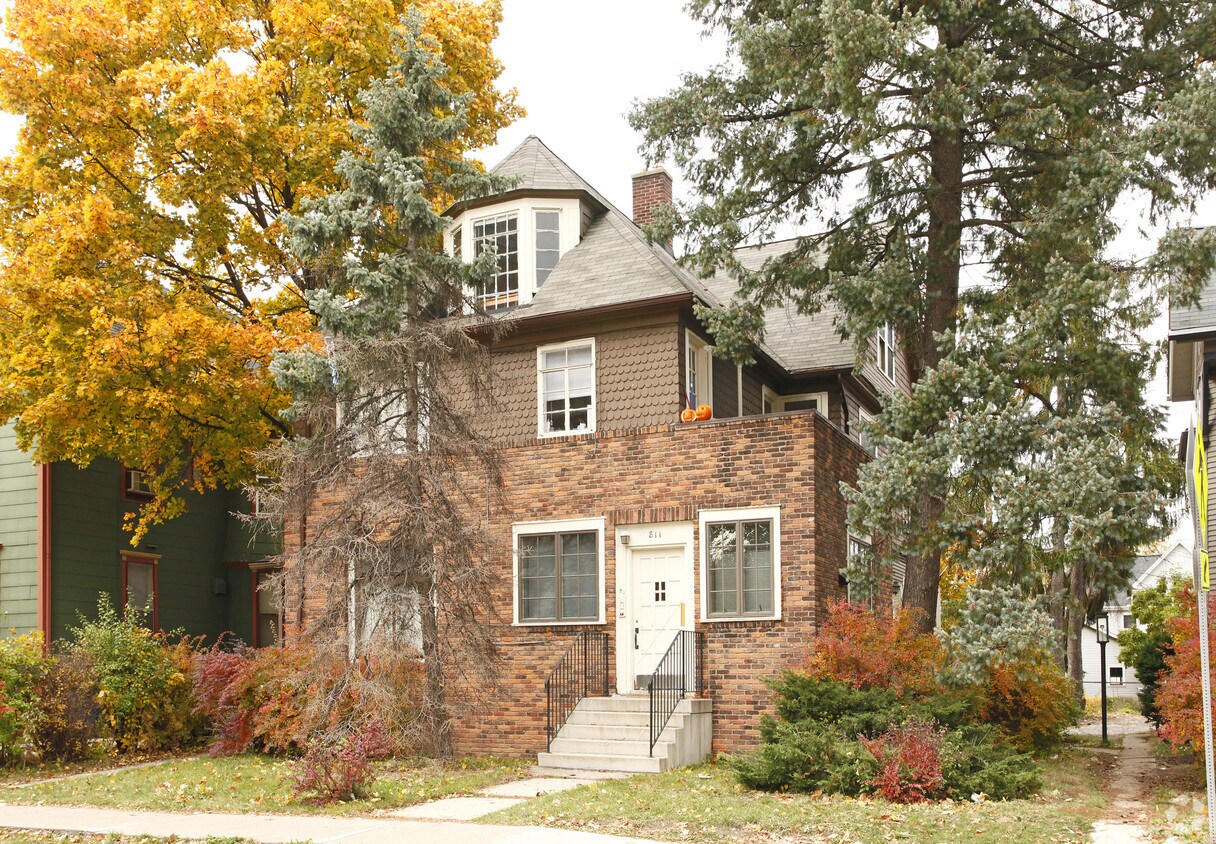 809811 E Huron St, Ann Arbor, MI 48104 Apartments in Ann Arbor, MI