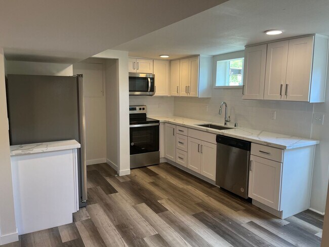 Foto del edificio - 2843 Harold Dr SE