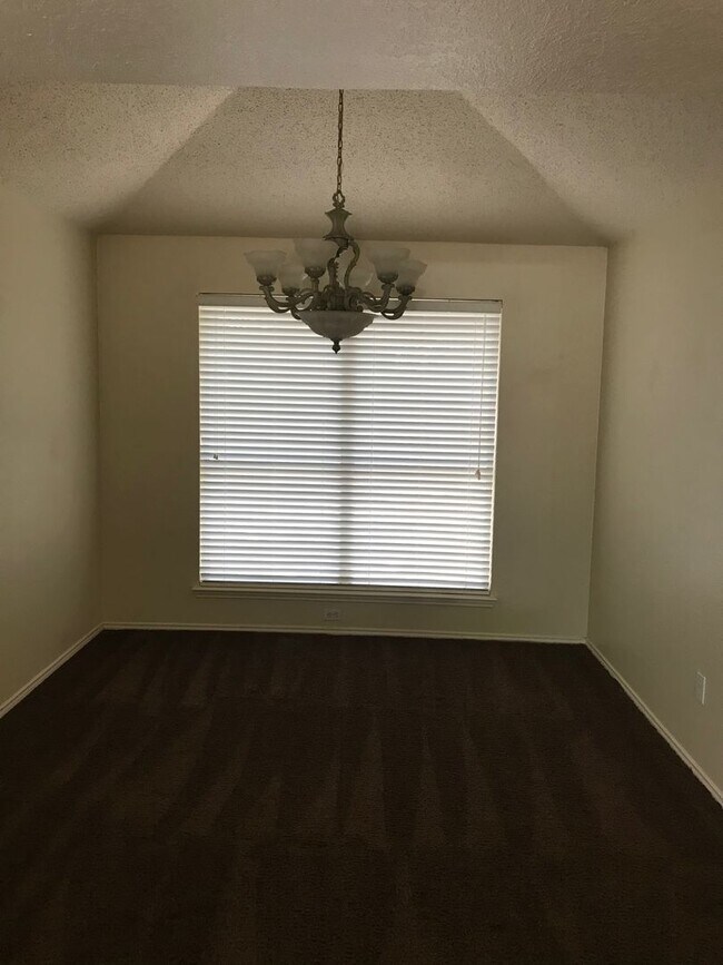 Building Photo - 6200 Bowin Dr