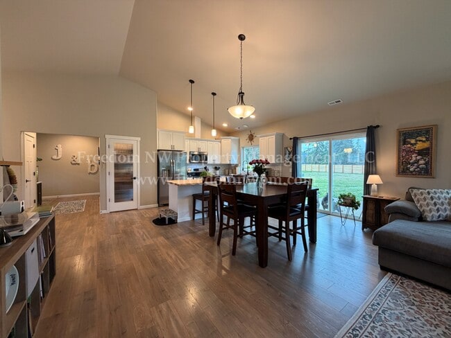 Building Photo - 17315 Pendleton St SW