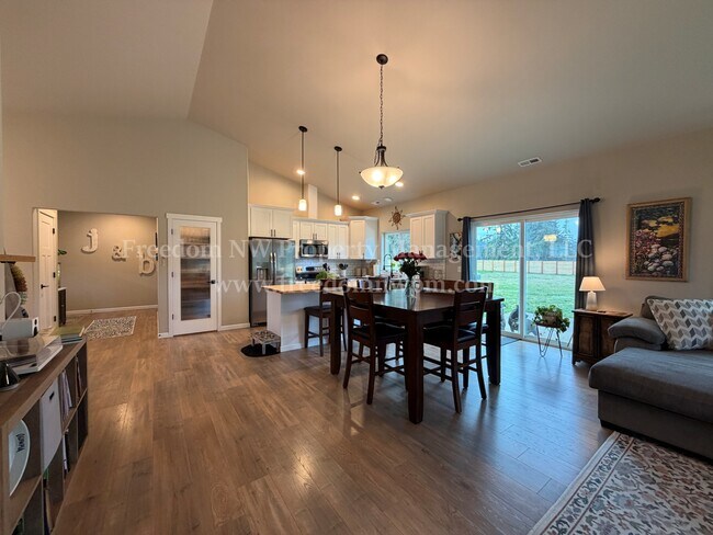 Foto del edificio - 17315 Pendleton St SW