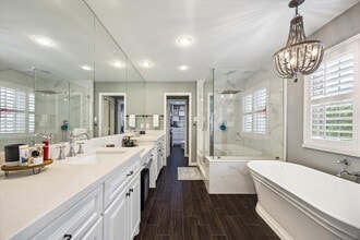 Building Photo - 2220 Fulham Ct