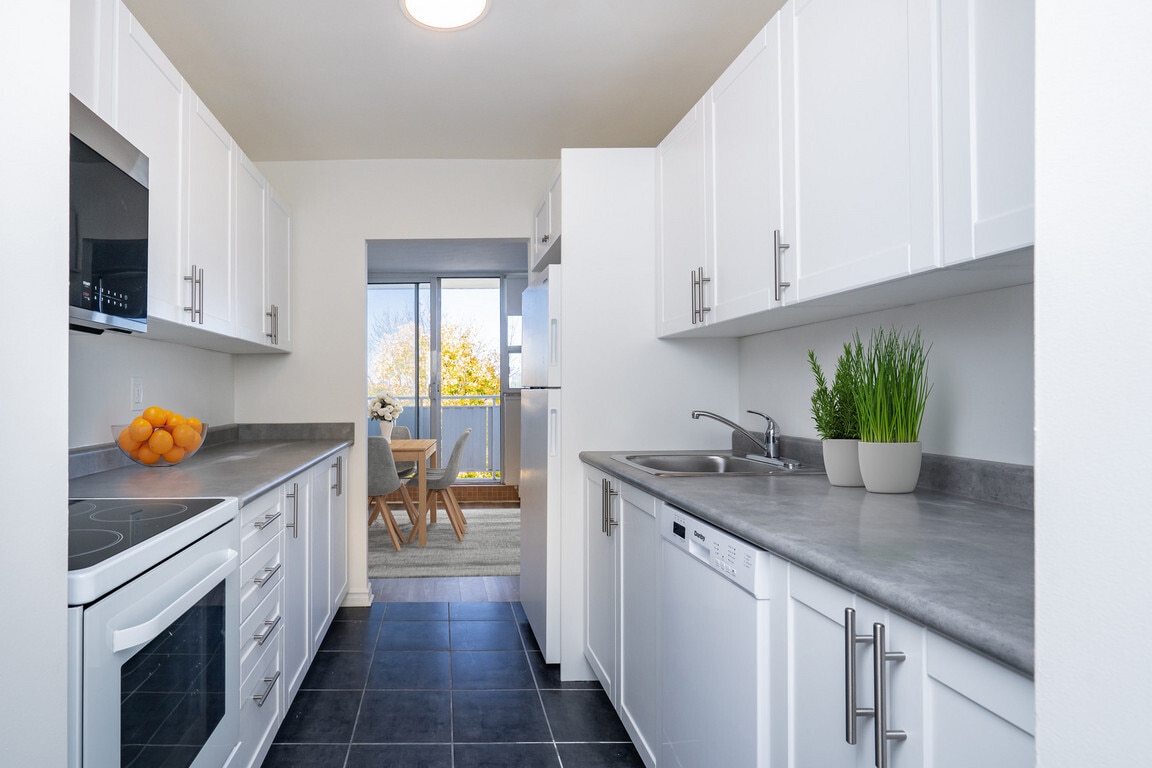 Primary Photo - 6320 Valley Way