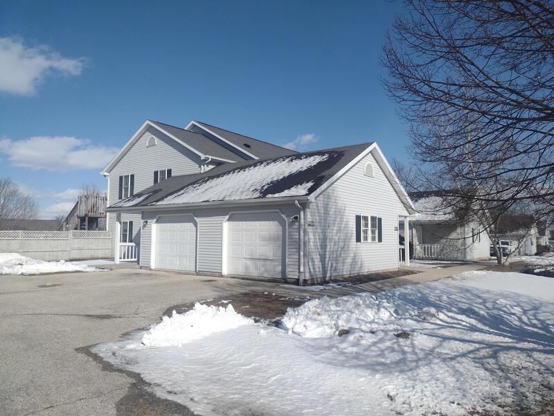 2210 Valley Rd, Plymouth, WI 53073 Condo for Rent in Plymouth, WI