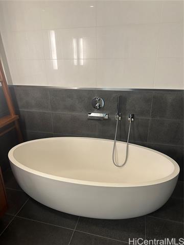 Building Photo - 1108 Auahi St