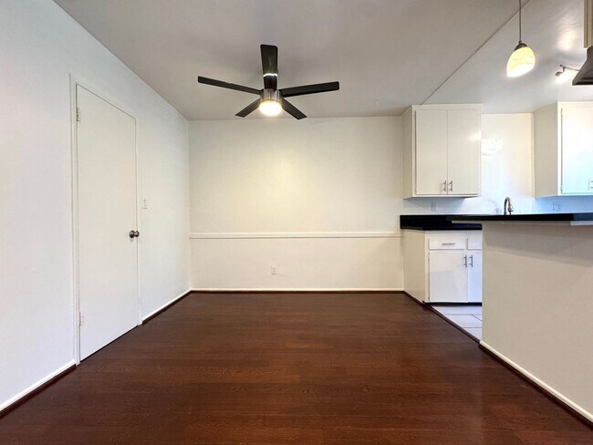 Foto del edificio - ONE MONTH FREE! Spacious 1 Bedroom in West Hollywood